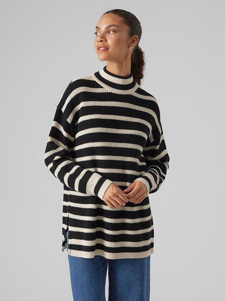 Vero Moda Sweter "Fabulous" w kolorze czarno-białym rozmiar: S. Białe swetry Vero Moda, s, bez wzorów, bez ramiączek. Za 57.60 zł.