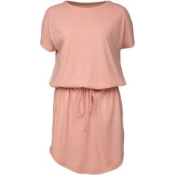 Sukienka damska LOAP Bugatela S (różowa). Czerwone sukienki Lolë, s, bez wzorów, sportowe, bez kołnierzyka, bez ramiączek, sportowe. Za 179.99 zł.