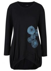 Długa bluzka z czystej bawełny. Czarne bluzki bonprix, bez wzorów, z bawełny, bez kołnierzyka, bez ramiączek. Za 74.99 zł.