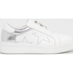 Badura - Buty. Białe obuwie sportowe Badura, z materiału, bez zapięcia. W wyprzedaży za 239.90 zł.