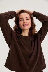 Bluza dresowa brązowa. Brązowe bluzy MOODO, l, bez wzorów, z dresówki, bez kaptura. Za 99.99 zł.