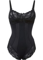 Body shape, średni stopień modelowania sylwetki. Czarne body bonprix, bez wzorów, z koronki. Za 124.99 zł.