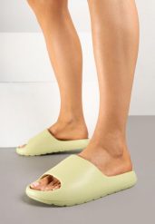 Jasnozielone Klapki z Pianki w Minimalistycznym Stylu Sonalea. Zielone klapki Born2be, bez wzorów, bez obcasa, na płaskiej podeszwie. Za 34.99 zł.