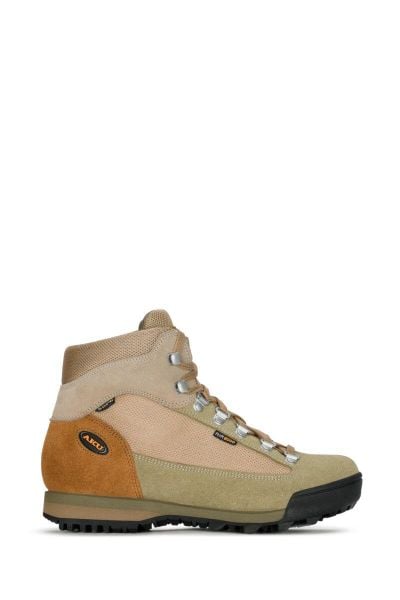 Buty trekkingowe damskie Ultralight Original Gtx. Brązowe trekkingi Aku, z gore-texu, outdoorowe. Za 994.96 zł.
