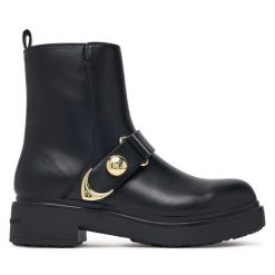 Botki Armani Exchange. Czarne botki Armani Exchange, bez wzorów, bez obcasa, na płaskiej podeszwie, bez zapięcia. Za 1,079.00 zł.