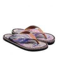 Calceo Japonki w kolorze fioletowym ze wzorem rozmiar: 36. Różowe klapki Calceo, bez wzorów, z materiału, z otwartym noskiem, bez obcasa. Za 165.99 zł.