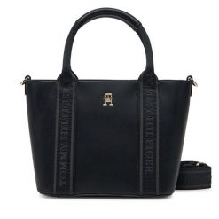 Torebka Tommy Hilfiger. Czarne torebki klasyczne TOMMY HILFIGER, bez wzorów, bez dodatków. Za 329.99 zł.