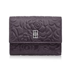 Portfel damski skórzany burgundowy w orientacji poziomej RFID Paolo Peruzzi AL-15-BGD. Czerwone portfele PAOLO PERUZZI, z aplikacjami, ze skóry. Za 79.00 zł.