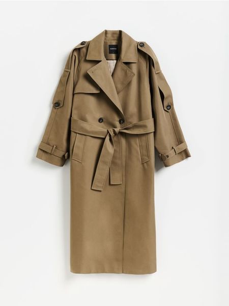 Dwurzędowy trencz oversize - ciemnozielony. Zielone płaszcze Reserved, l, bez wzorów, z bawełny, bez kaptura. Za 379.99 zł.