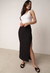 Czarna Prosta Spódnica z Rozcięciem z Boku ze Strukturalnej Tkaniny Orinelin. Czarne spódnice Born2be, do pracy, m, bez wzorów, z tkaniny, biznesowe, maxi, koszulowe. Za 39.99 zł.