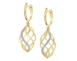 Kolczyki z żółtego złota z diamentami - 0,10 ct - próba 585. Żółte kolczyki Apart, z diamentem, złote. Za 3,190.00 zł.