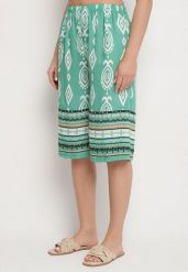 Zielone Szorty z Wysokim Stanem i Wzorem Etno Filanetia. Zielone szorty Born2be, bez wzorów, eleganckie, z podwyższonym stanem. Za 34.99 zł.