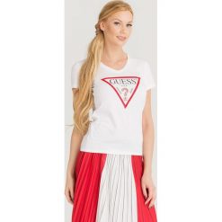 T-SHIRT ORIGINAL TEE Guess. Białe t-shirty Guess, l, z aplikacjami, z bawełny, bez kołnierzyka, bez ramiączek. Za 199.00 zł.
