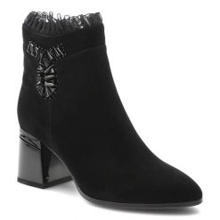 Czarne Botki S.Barski Stylowe Buty Damskie Na Obcasie. Czarne botki S.BARSKI, z aplikacjami, z lakierowanej skóry, bez obcasa, na obcasie, bez zapięcia. Za 339.99 zł.