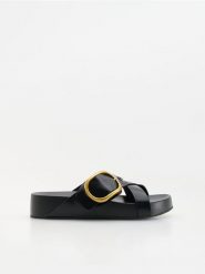 Klapki z klamrą - czarny. Czarne klapki Reserved, bez wzorów, ze skóry, bez obcasa. Za 149.99 zł.
