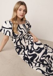 Granatowa Wiskozowa Sukienka z Bufiastymi Rękawami w Abstrakcyjny Wzór Tibee. Niebieskie sukienki Born2be, na co dzień, uniwersalny, bez wzorów, z jeansu, eleganckie, bez kołnierzyka, bez ramiączek, maxi, proste. Za 89.99 zł.