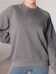 Bluza w stylu basic - brązowy. Brązowe bluzy Sinsay, l, bez wzorów, bez kaptura. W wyprzedaży za 13.99 zł.