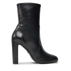 Botki Stuart Weitzman. Czarne botki Stuart Weitzman, bez wzorów, bez obcasa, na słupku, bez zapięcia. Za 2,649.00 zł.