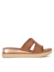 Lasocki Klapki WI23-MINT-02 Brązowy. Brązowe klapki Lasocki, bez wzorów, ze skóry, bez obcasa. Za 159.99 zł.