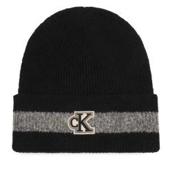 Czapka Calvin Klein. Czarne czapki Calvin Klein, bez wzorów. Za 209.99 zł.