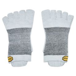 Skarpety Niskie Unisex Vibram Fivefingers. Szare skarpety Vibram Fivefingers, bez wzorów. Za 49.99 zł.