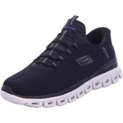 Kapcie SKECHERS SLIP-INS 233010S SUMMITS Czarny. Czarne obuwie domowe Skechers, bez wzorów, z tkaniny, bez zapięcia. Za 365.37 zł.