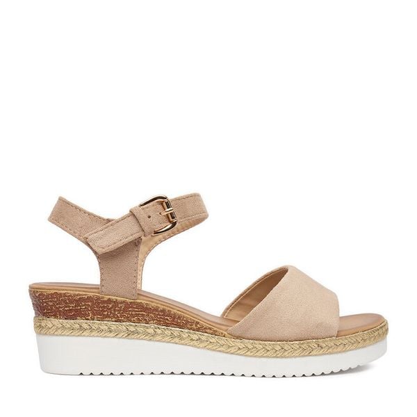 Sandały JENNY. Brązowe sandały Jenny, bez wzorów, bez obcasa, na koturnie, bez zapięcia. Za 99.99 zł.