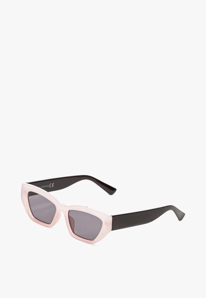 Różowe Geometryczne Okulary Przeciwsłoneczne Jarilla. Czerwone okulary przeciwsłoneczne Renee, bez wzorów, eleganckie. Za 29.99 zł.