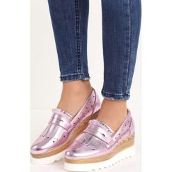 Różowe Mokasyny Shila. Czerwone mokasyny Born2be, bez wzorów, ze skóry, z okrągłym noskiem, bez obcasa. Za 29.99 zł.