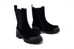 ARTIKER RELAKS 53C0225 czarny, botki damskie. Czarne botki Artiker Relaks, na zimę, bez wzorów, bez obcasa, na obcasie, bez zapięcia. Za 349.90 zł.