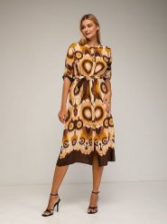 Tantra Sukienka w kolorze beżowo-jasnobrązowym rozmiar: M. Brązowe sukienki Tantra, na co dzień, m, bez wzorów, z tkaniny, bez kołnierzyka, bez ramiączek, midi, proste. Za 208.99 zł.