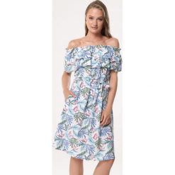 Niebieska Sukienka Implications. Niebieskie sukienki Born2be, na co dzień, bez wzorów, bez kołnierzyka, bez ramiączek, mini. Za 69.99 zł.