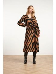 Smashed Lemon Sukienka w kolorze czarno-jasnobrązowym rozmiar: L. Brązowe sukienki Smashed Lemon, na co dzień, l, bez wzorów, z tkaniny, bez kołnierzyka, bez ramiączek, midi, kopertowe. Za 143.99 zł.