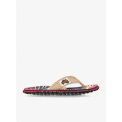 Japonki Gumbies Islander Flip-Flops. Brązowe klapki Gumbies, bez wzorów, bez obcasa. Za 109.99 zł.