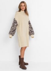 Sukienka dzianinowa oversized w cętki leoparda. Brązowe sukienki bonprix, bez wzorów, z dzianiny, bez kołnierzyka, bez ramiączek. Za 169.99 zł.