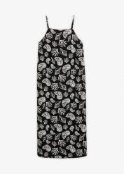 Sukienka midi we wzór z mieszanki wiskozy. Czarne sukienki bonprix, bez wzorów, z wiskozy, bez kołnierzyka, bez ramiączek, midi. Za 142.99 zł.
