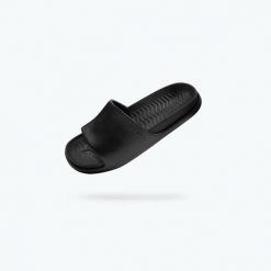 Klapki NATIVE SPENCER LX. Czarne klapki NATIVE SHOES, bez wzorów, bez obcasa. Za 139.99 zł.