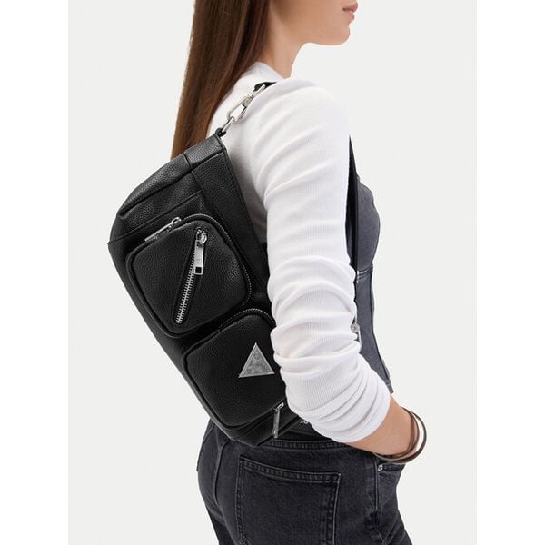 Torebka Guess Jeans. Czarne torebki klasyczne Guess Jeans, z aplikacjami, z jeansu, bez dodatków. Za 187.99 zł.
