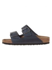 Birkenstock Skórzane klapki "Arizona" w kolorze granatowym rozmiar: 40. Niebieskie klapki Birkenstock, bez wzorów, z otwartym noskiem, bez obcasa. Za 346.63 zł.
