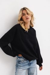 BLUZA LOLA CZARNA Z HAFTEM S - Flawless. Czarne bluzy Flawless, s, bez wzorów, z bawełny, bez kaptura. Za 340.00 zł.