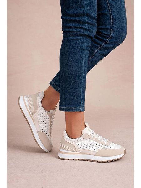 Foreverfolie Sneakersy w kolorze beżowym rozmiar: 39. Brązowe trampki Foreverfolie, bez wzorów, bez zapięcia. Za 119.95 zł.