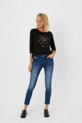 Jeansy typu straight leg. Niebieskie jeansy MOODO, xs, bez wzorów. W wyprzedaży za 32.49 zł.