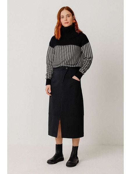 SKFK Sweter "Rebeka" w kolorze czarno-białym rozmiar: 38. Czarne swetry SKFK, bez wzorów, z bawełny, bez ramiączek. Za 319.95 zł.