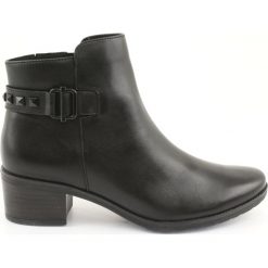 Botki z ćwiekami Caprice 25433 czarne. Czarne botki Caprice, na zimę, bez wzorów, bez obcasa, na obcasie, bez zapięcia. W wyprzedaży za 379.00 zł.