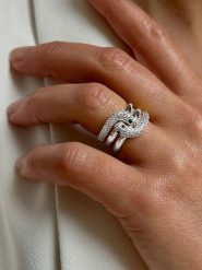 DI GIORGIO Srebrny pierścionek z cyrkoniami rozmiar: 52. Szare pierścionki DI GIORGIO, z cyrkonią, srebrne. Za 208.99 zł.