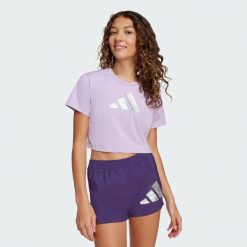 Koszulka Training Essentials Glam Print. Czerwone bluzki Adidas, bez wzorów, sportowe, bez kołnierzyka, bez ramiączek. Za 129.00 zł.