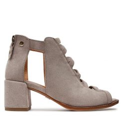 Półbuty Maciejka. Brązowe czółenka Maciejka, bez wzorów, bez obcasa, na obcasie, bez zapięcia. Za 339.99 zł.