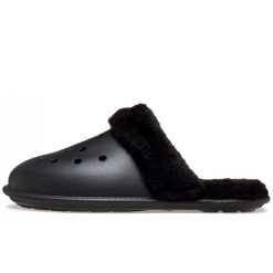 Kapcie Crocs CLASSIC FUZZ SCUFF SLIPPER 212143-001. Czarne obuwie domowe Crocs, bez wzorów, z materiału, z okrągłym noskiem, bez zapięcia. Za 258.91 zł.