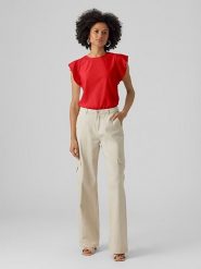 Vero Moda Koszulka w kolorze czerwonym rozmiar: XS. Czerwone bluzki Vero Moda, xs, bez wzorów, bez kołnierzyka, bez ramiączek. Za 52.79 zł.