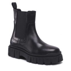 Sztyblety GINO ROSSI. Czarne botki Gino Rossi, bez wzorów, bez obcasa, na płaskiej podeszwie, bez zapięcia. Za 399.99 zł.